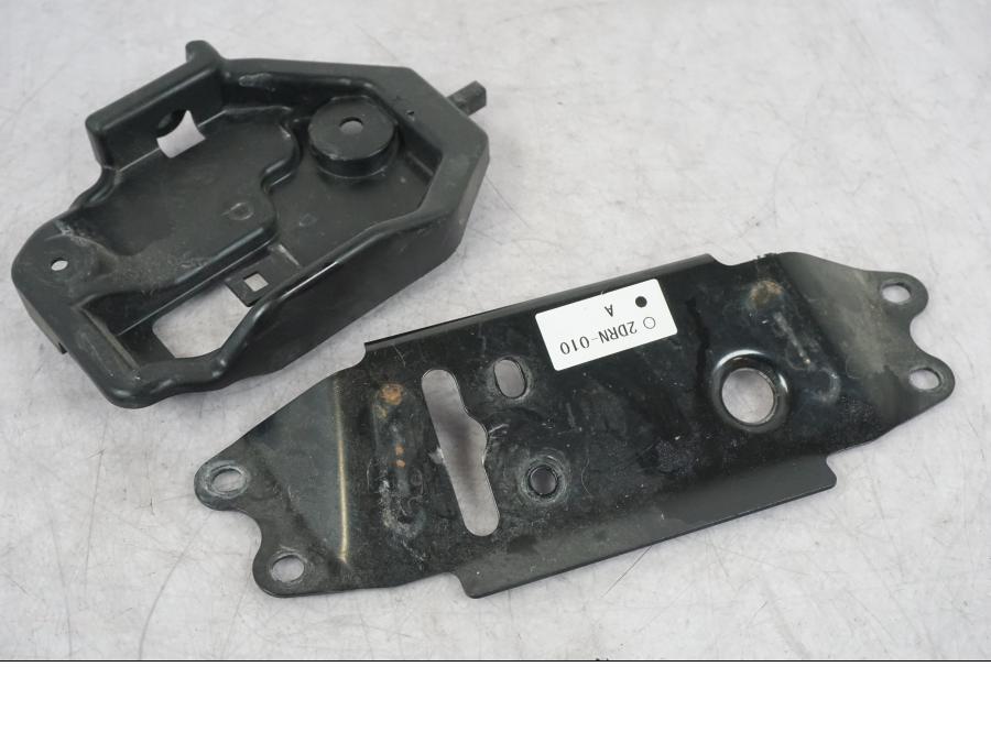 Extrabild4 på Skruv / Mutter etc från en Yamaha MT-09 -2016 motorcykel.