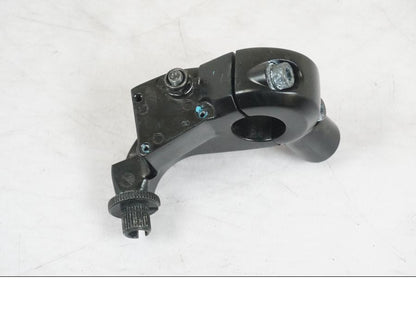 Höger sida på Kopplingsklo från en Kawasaki Z 900 -2019 motorcykel.