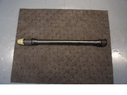 Framsidan på Kardanaxel från en Yamaha V-Max 1700 -2010 motorcykel.