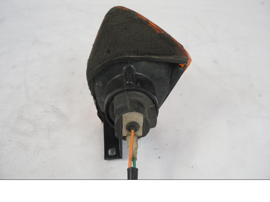 Snett nerifrån på Blinkers från en Honda VFR 750 -1994 motorcykel.