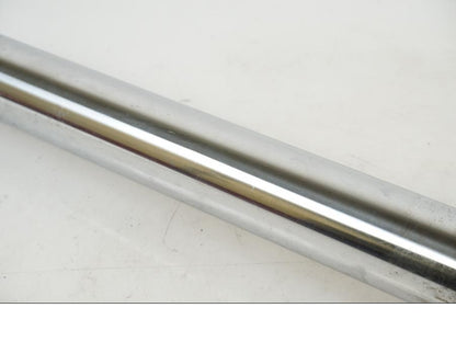 Snett nerifrån på Gaffelben från en Yamaha XJ 900 S -1997 motorcykel.