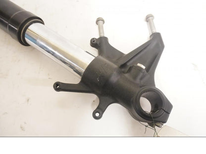 Baksidan på Gaffelben från en KTM RC8 -2013 motorcykel.