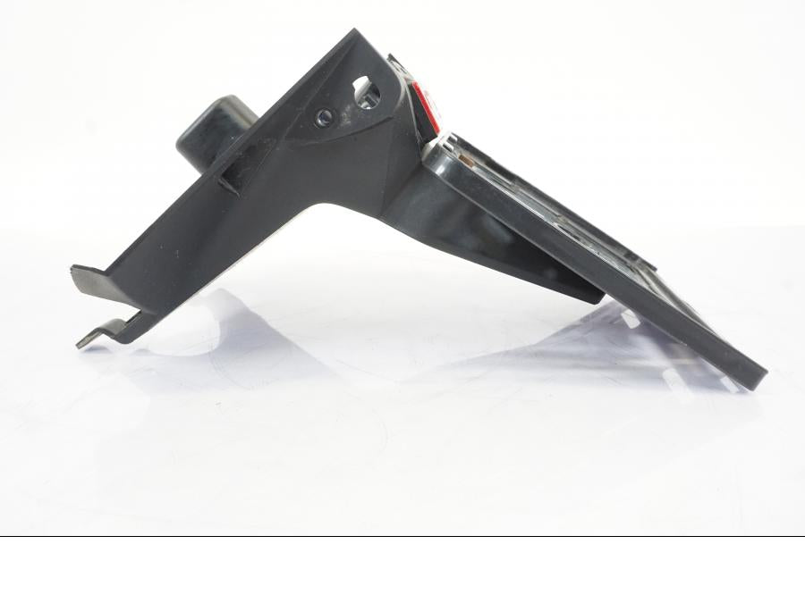 Vänster sida på Skylthållare från en BMW R 1250 GS -2019 motorcykel.