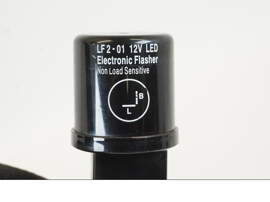 Baksidan på Blinkersrelä från en Yamaha YZF 1000 R1 -2009 motorcykel.