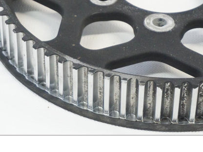 Vänster sida på Remhjul från en Buell XB9S -2003 motorcykel.