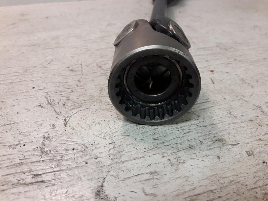 Baksidan på Kardanaxel från en Kawasaki GTR 1400 -2012 motorcykel.