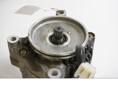 Baksidan på Generator från en Yamaha YZF 1000 R -1997 motorcykel.