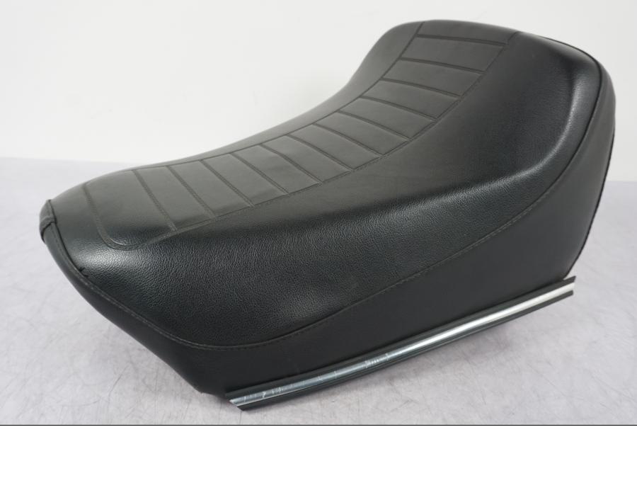 Snett uppifrån på Sadel från en Honda GL 500 -1982 motorcykel.