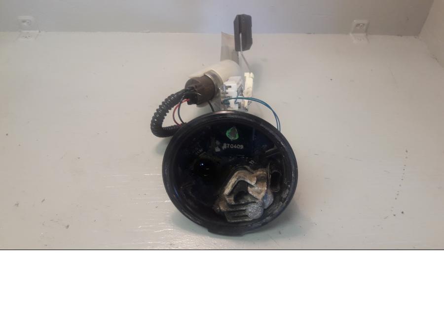 Höger sida på Bensinpump insprut från en BMW F 800 GS -2009 motorcykel.