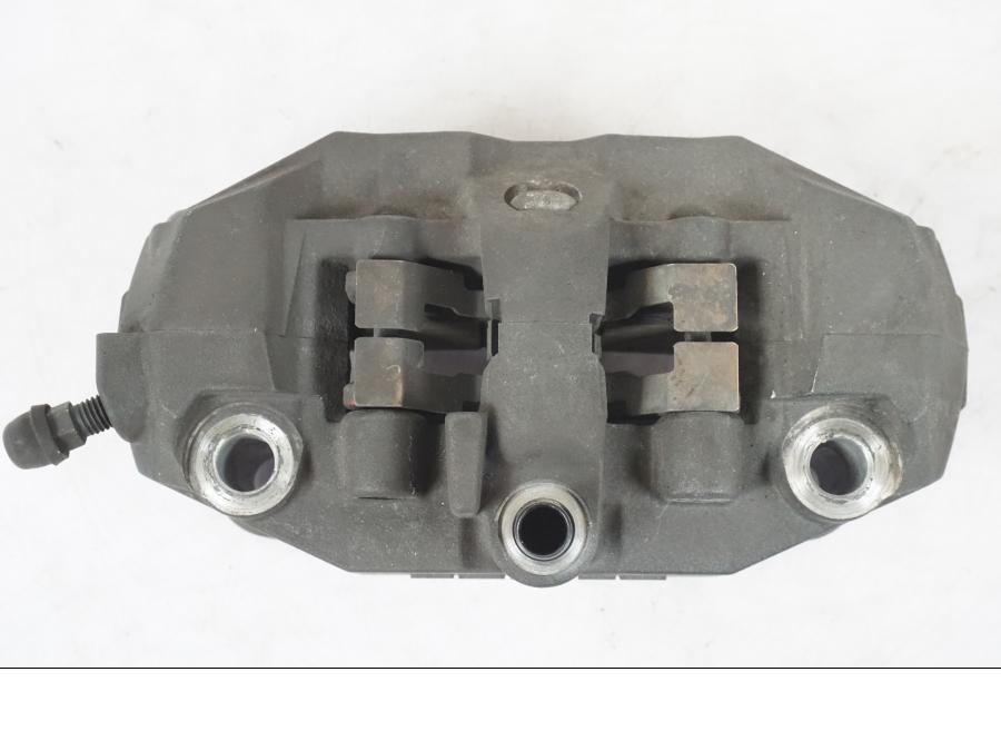 Baksidan på Bromsok från en Suzuki GSX-R 750 -2007 motorcykel.