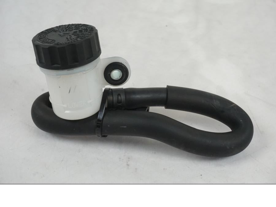 Baksidan på Bromsvätskebehållare från en Yamaha MT-09 -2019 motorcykel.