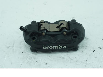 Framsidan på Bromsok från en KTM 1190 Adventure -2014 motorcykel.