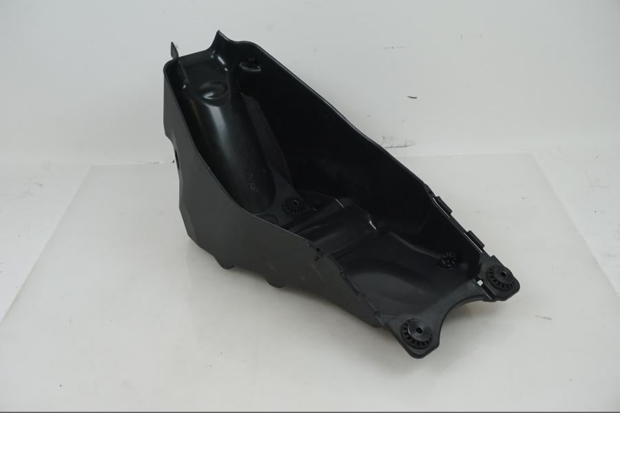 Framsidan på Undertail från en Ducati Desert X -2022 motorcykel.