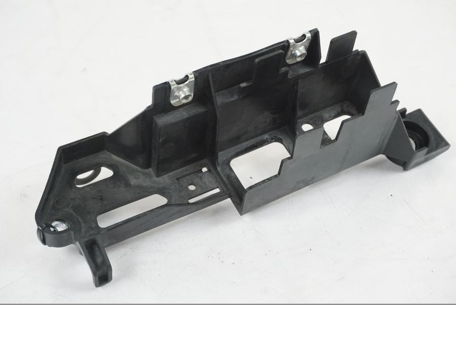 Framsidan på Relähållare från en Yamaha MT-07 -2019 motorcykel.