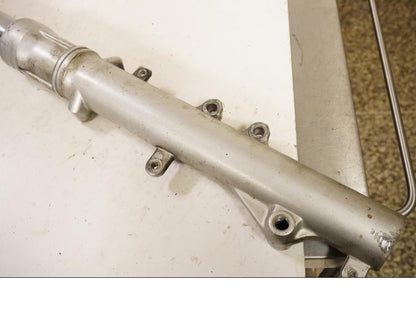 Baksidan på Gaffelben från en Suzuki DR 800 S -1996 motorcykel.