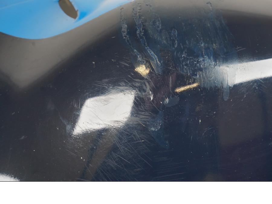 Extrabild1 på Magkåpa från en Suzuki GSX-R 1100 -1986 motorcykel.