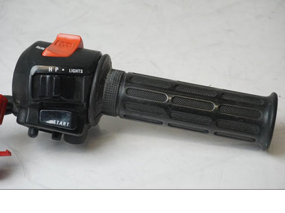 Baksidan på Styrelreglage från en Honda CBR 600 -1995 motorcykel.