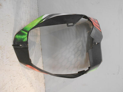 Vänster sida på Magkåpa från en Aprilia Tuono V4R -2016 motorcykel.