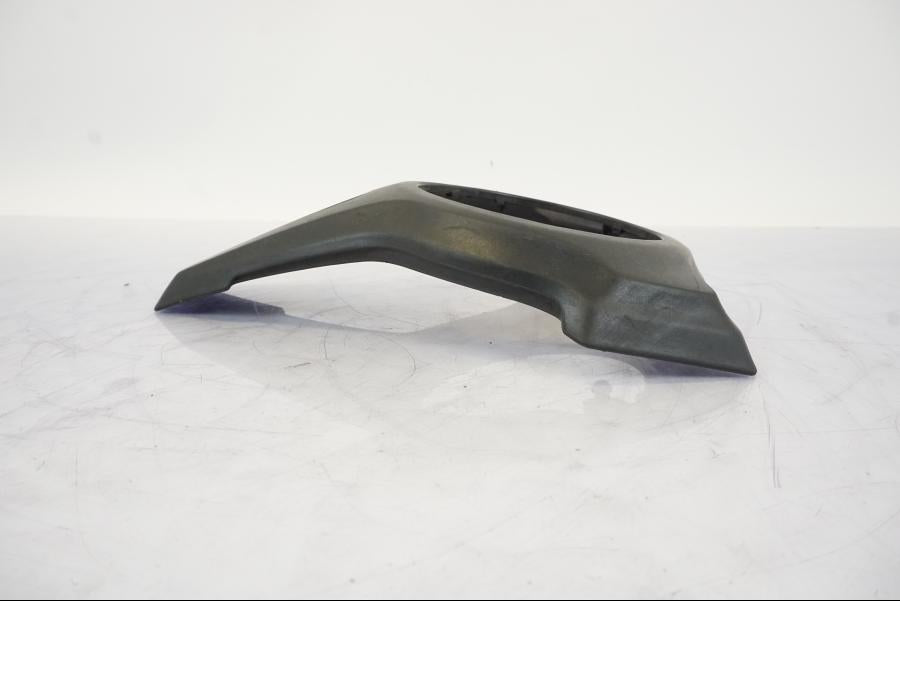 Höger sida på Bensintankkonsoll från en BMW S 1000 XR -2019 motorcykel.