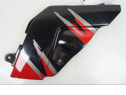 Framsidan på Sidopanel från en Suzuki GSX-R 1100 -1993 motorcykel.