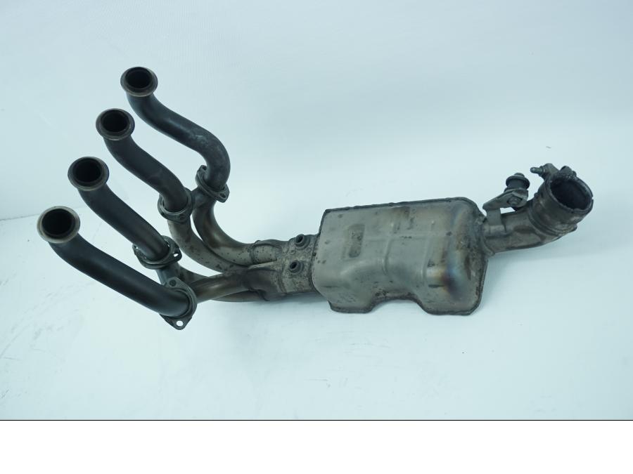 Baksidan på Grenrör från en Kawasaki ZX-6R -2007 motorcykel.