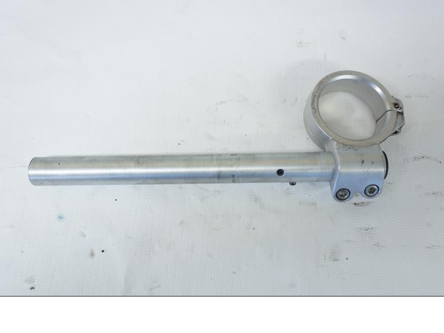 Framsidan på Styre från en Ducati 848 -2010 motorcykel.