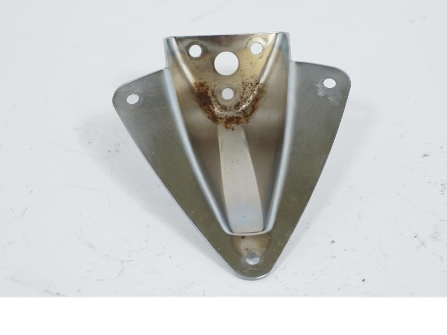 Snett uppifrån på Skylthållare från en Kawasaki VN 1500 -2002 motorcykel.