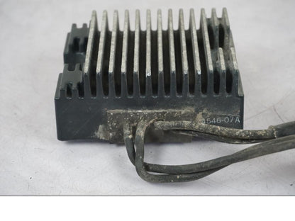 Baksidan på Likriktare från en H-D Sportster 883 XL -2007 motorcykel.