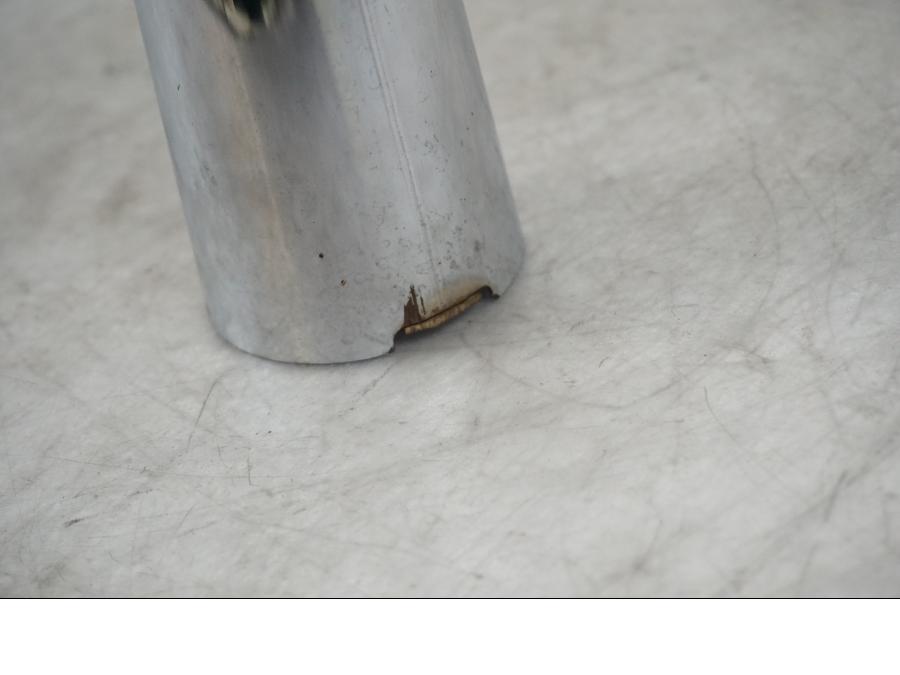 Baksidan på Gaffeldekorrör från en Kawasaki VN 1500 -1996 motorcykel.