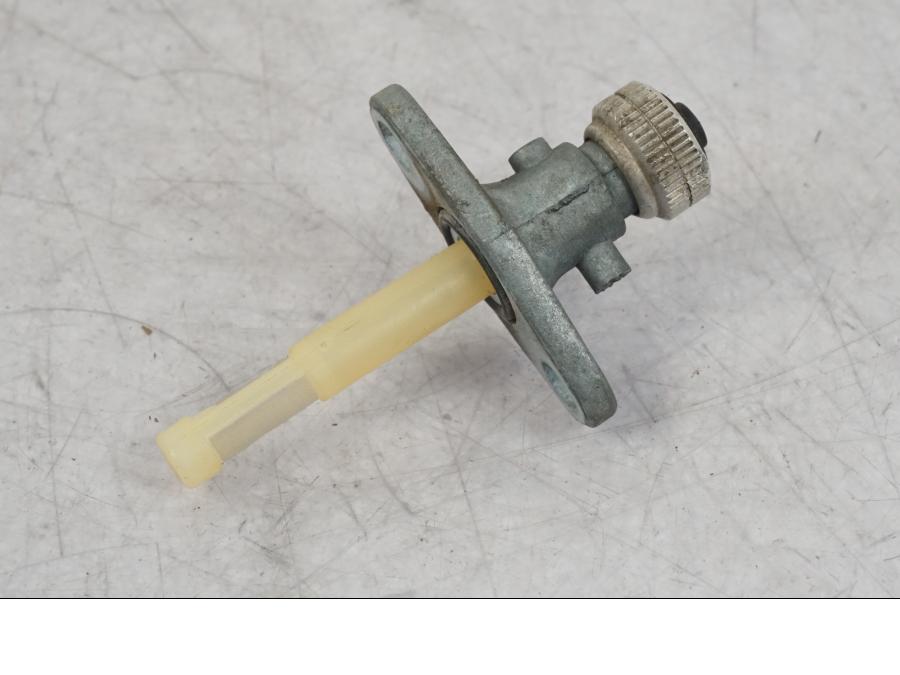 Baksidan på Bensinkran från en KTM 1290 Super Adventure R -2018 motorcykel.