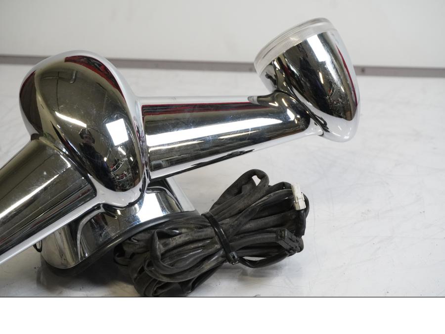 Vänster sida på Blinkers från en Triumph Rocket III -2011 motorcykel.