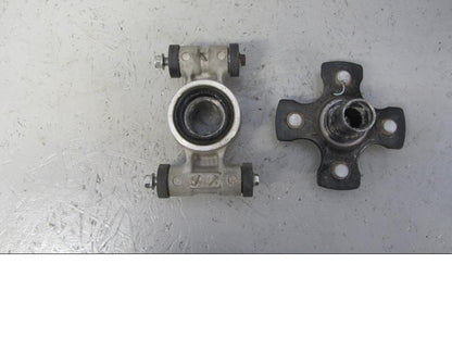 Höger sida på Spindel från en Suzuki LTA 750 XP E -2009 motorcykel.