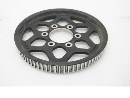 Framsidan på Remdrev från en Buell XB9S -2003 motorcykel.