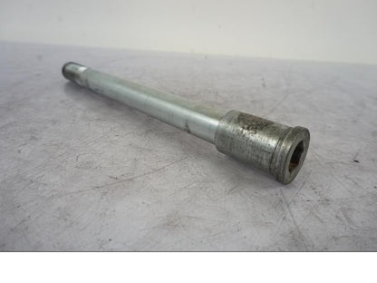 Framsidan på Axel från en Kawasaki ER-6F -2010 motorcykel.