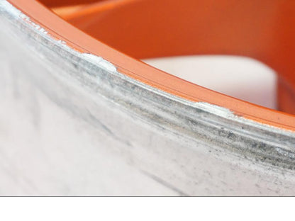 Höger sida på Fälg från en Buell XB9S -2003 motorcykel.