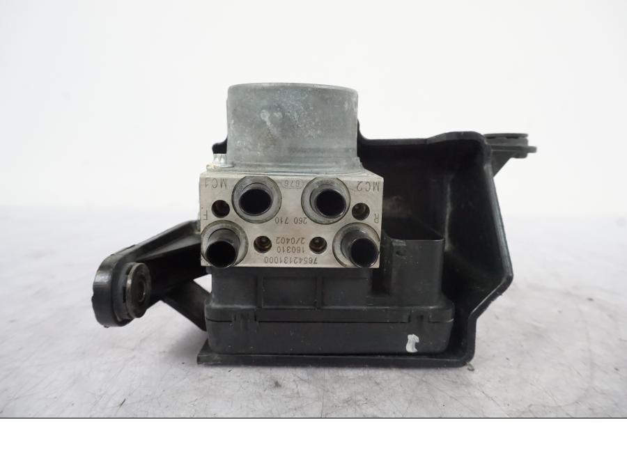 Baksidan på ABS Modulator från en KTM 690 SMCR -2016 motorcykel.