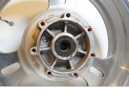 Extrabild1 på Fälg från en Kawasaki VN 1500 Mean Streak -2002 motorcykel.