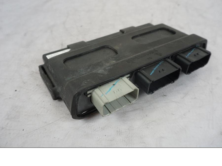 Framsidan på CDI / ECU från en KTM 1290 Super Duke R -2021 motorcykel.