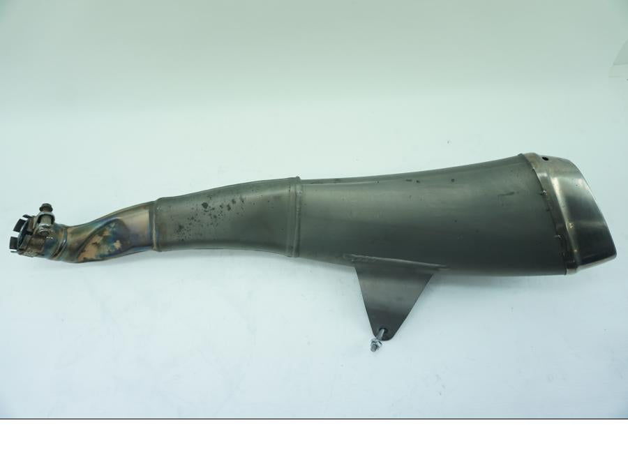 Vänster sida på Ljuddämpare från en Suzuki GSX-R 1000 -2009 motorcykel.