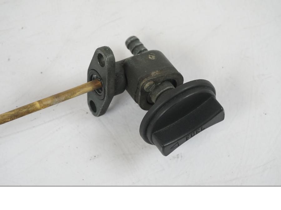 Baksidan på Bensinkran från en Aprilia RS 125 -2000 motorcykel.