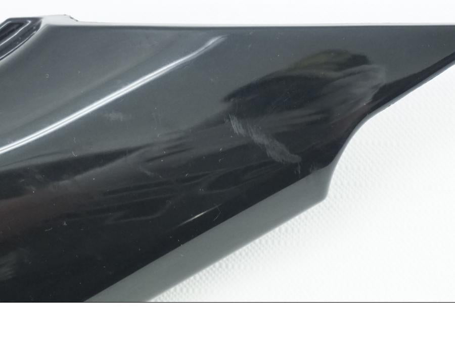 Baksidan på Bakvinge från en Suzuki VZR 1800 -2009 motorcykel.