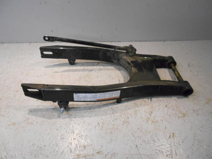 Baksidan på Sving från en Suzuki VZ 800 -2000 motorcykel.