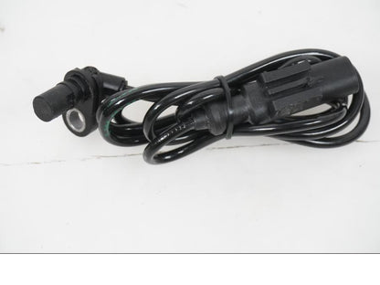 Baksidan på ABS givare från en KTM 1290 Super Adventure S -2022 motorcykel.