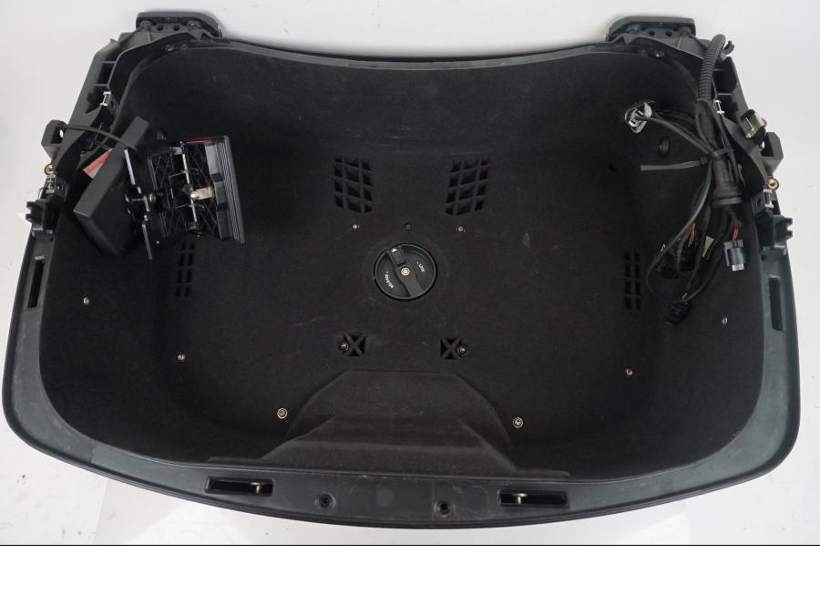 Höger sida på Topbox från en BMW R 1250 RT -2024 motorcykel.