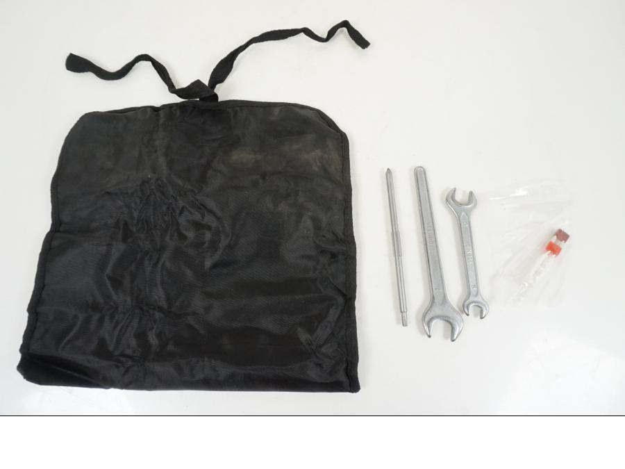 Framsidan på Verktyg från en BMW S 1000 R -2019 motorcykel.