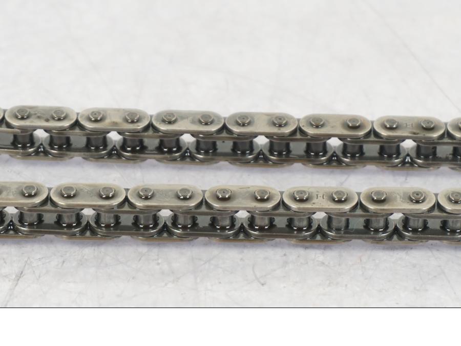 Höger sida på Kamkedja från en BMW R NineT -2017 motorcykel.