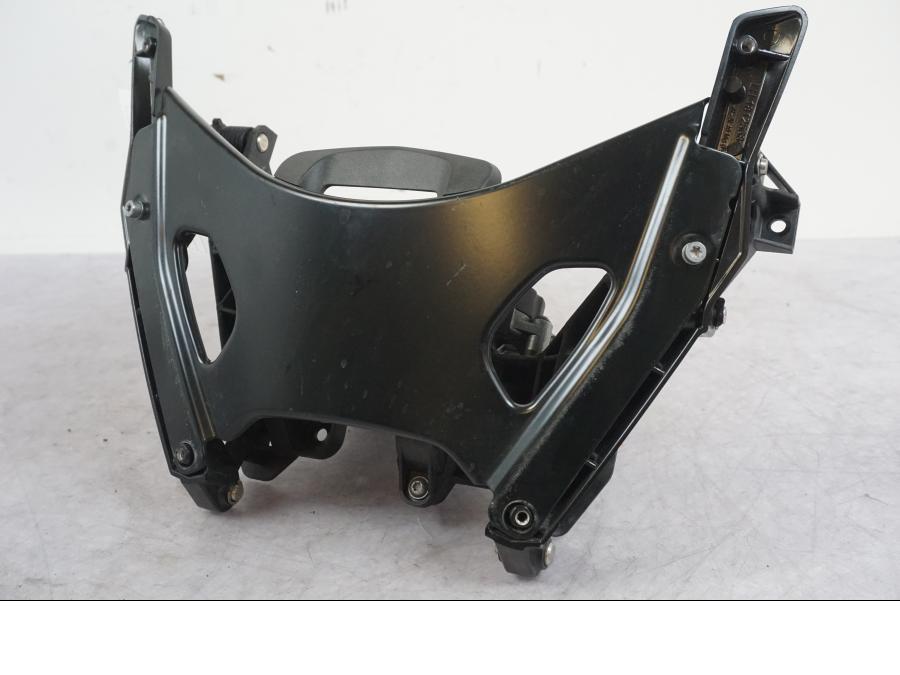 Vänster sida på Vindrutemotor från en BMW K 1600 GTL -2015 motorcykel.