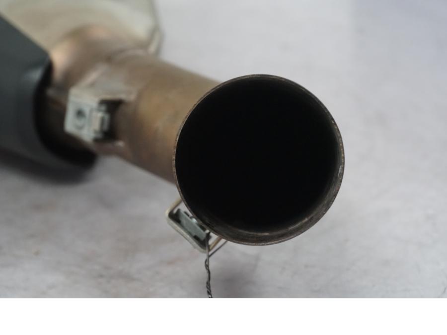 Extrabild2 på Ljuddämpare från en Ducati Multistrada V4 -2024 motorcykel.