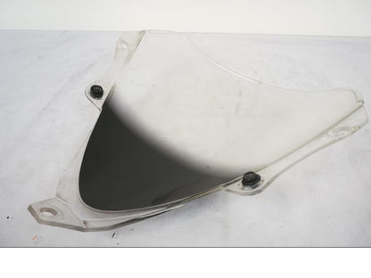 Snett uppifrån på Vindruta från en Honda CBR 125 R -2006 motorcykel.