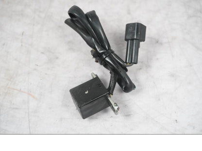 Baksidan på Tändpickup från en Kawasaki ZX-10R -2008 motorcykel.